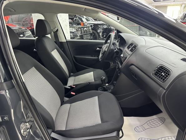 Volkswagen Polo V с пробегом 2013 года, цена 935 000 рублей, 50950 км, седан, Автокод Объявления