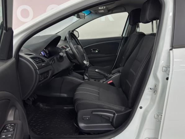 Renault Megane III Рестайлинг с пробегом 2014 года, цена 690 000 рублей, 184306 км, хэтчбек, Автокод Объявления