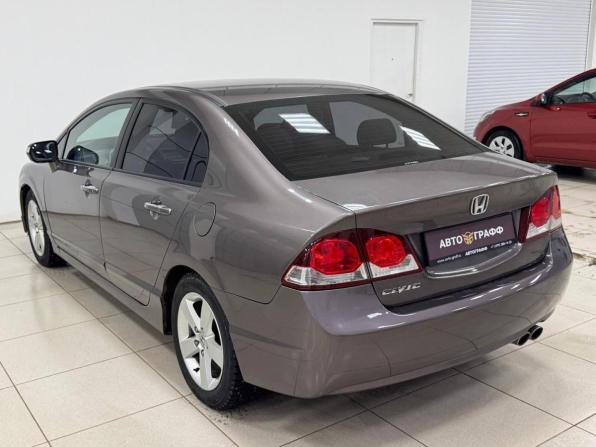 Honda Civic VIII Рестайлинг с пробегом 2010 года, цена 589 000 рублей, 162048 км, седан, Автокод Объявления