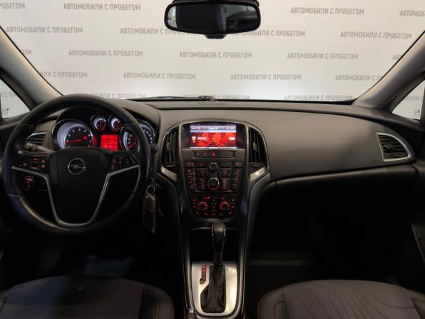 Opel Astra J Рестайлинг с пробегом 2013 года, цена 699 000 рублей, 193000 км, седан, Автокод Объявления