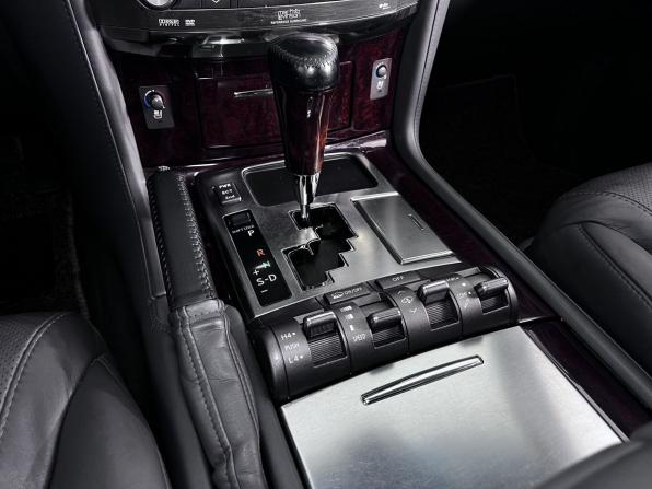 Lexus LX III с пробегом 2008 года, цена 2 550 000 рублей, 201426 км, внедорожник, Автокод Объявления