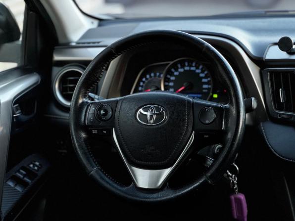 Toyota RAV4 IV (XA40) с пробегом 2015 года, цена 1 789 000 рублей, 195394 км, внедорожник, Автокод Объявления
