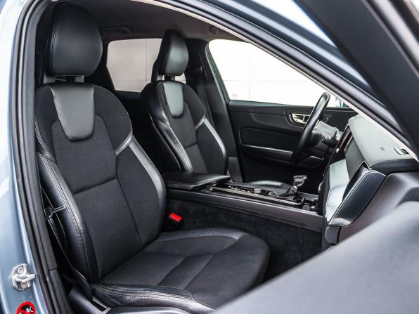 Volvo XC60 II с пробегом 2018 года, цена 3 330 000 рублей, 115330 км, внедорожник, Автокод Объявления