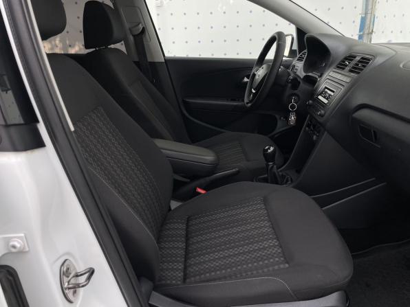 Volkswagen Polo V Рестайлинг с пробегом 2016 года, цена 825 000 рублей, 152924 км, седан, Автокод Объявления