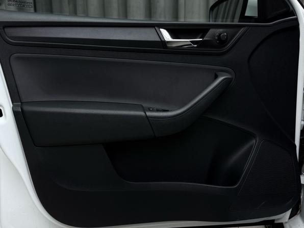 Skoda Rapid II с пробегом 2021 года, цена 1 469 000 рублей, 50400 км, лифтбек, Автокод Объявления