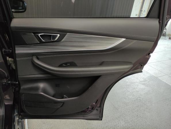 Chery Tiggo 8 Pro e+ с пробегом 2022 года, цена 2 250 000 рублей, 30375 км, внедорожник, Автокод Объявления