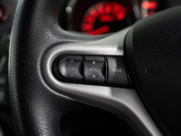 Honda Fit II с пробегом 2013 года, цена 910 000 рублей, 85598 км, хэтчбек, Автокод Объявления