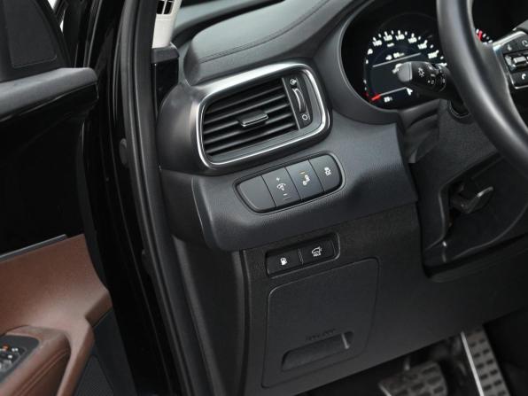 Kia Sorento III Prime Рестайлинг с пробегом 2019 года, цена 1 779 000 рублей, 71391 км, внедорожник, Автокод Объявления
