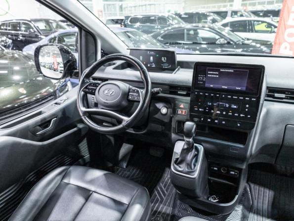 Hyundai Staria I с пробегом 2023 года, цена 4 599 700 рублей, 62647 км, минивэн, Автокод Объявления