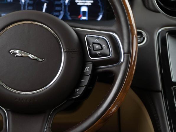 Jaguar XJ IV (X351) с пробегом 2010 года, цена 1 749 077 рублей, 109321 км, седан, Автокод Объявления