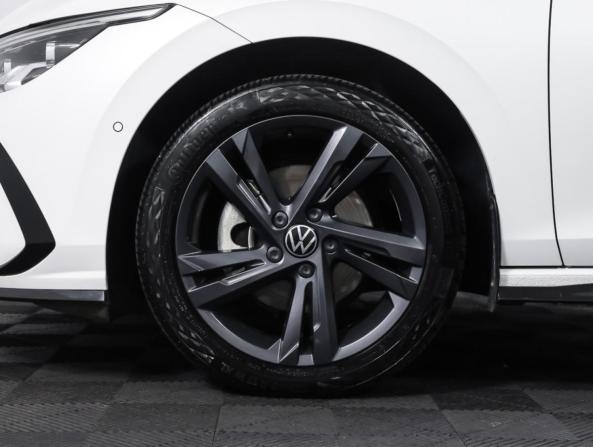 Volkswagen Golf VIII с пробегом 2022 года, цена 2 595 000 рублей, 60358 км, хэтчбек, Автокод Объявления