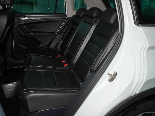 Volkswagen Tiguan II с пробегом 2018 года, цена 1 878 000 рублей, 245306 км, внедорожник, Автокод Объявления