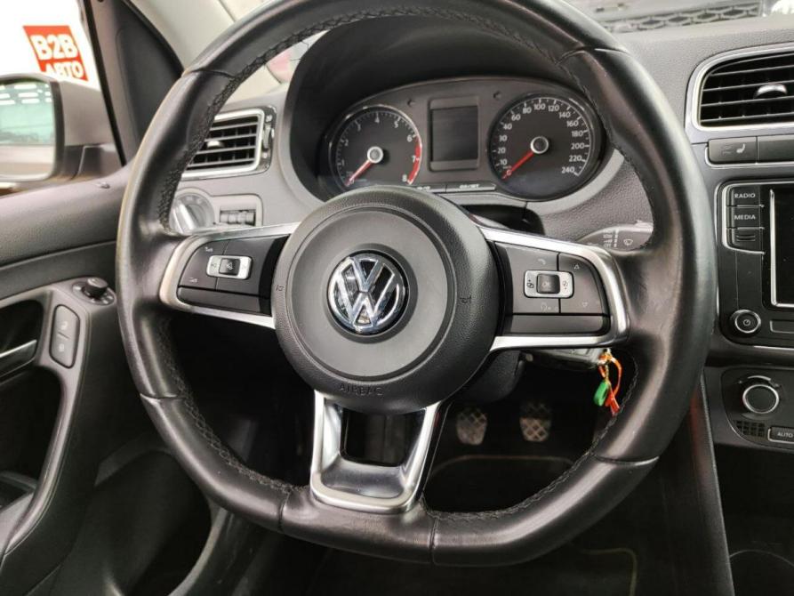 Volkswagen Polo V Рестайлинг Набережные Челны  - изображение 9