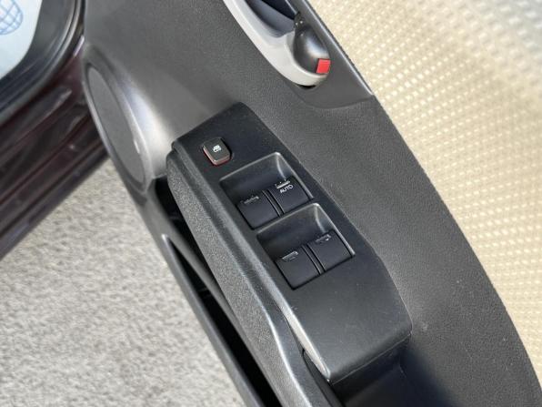 Honda Fit II с пробегом 2012 года, цена 795 000 рублей, 151116 км, хэтчбек, Автокод Объявления
