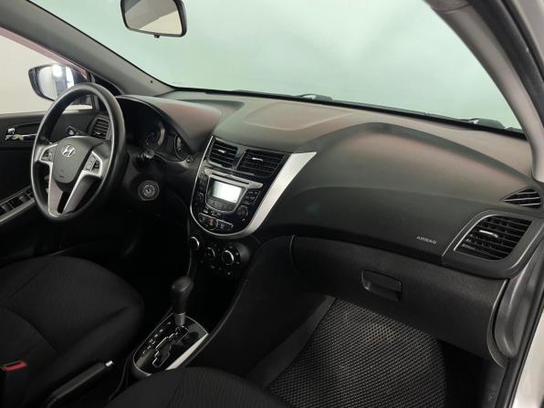 Hyundai Solaris I с пробегом 2012 года, цена 775 000 рублей, 224201 км, седан, Автокод Объявления