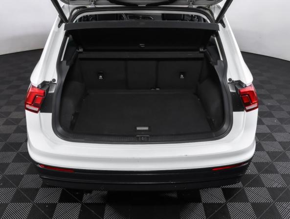 Volkswagen Tiguan II с пробегом 2018 года, цена 2 630 000 рублей, 71194 км, внедорожник, Автокод Объявления
