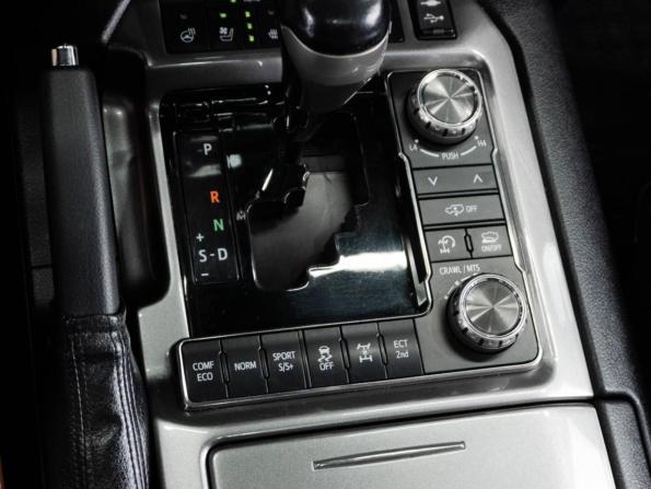Toyota Land Cruiser 200 Series Рестайлинг 2 с пробегом 2016 года, цена 6 050 000 рублей, 216958 км, внедорожник, Автокод Объявления