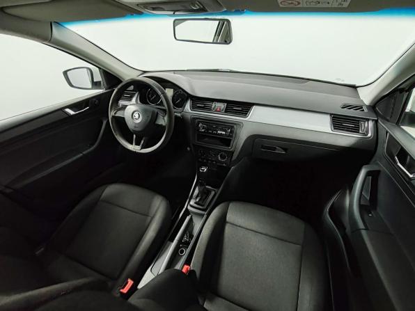 Skoda Rapid I Рестайлинг с пробегом 2018 года, цена 619 000 рублей, 324788 км, лифтбек, Автокод Объявления