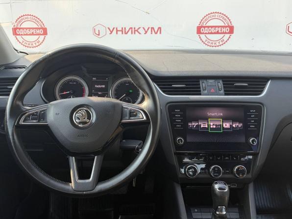 Skoda Octavia III (A7) Рестайлинг с пробегом 2019 года, цена 1 629 000 рублей, 264776 км, лифтбек, Автокод Объявления