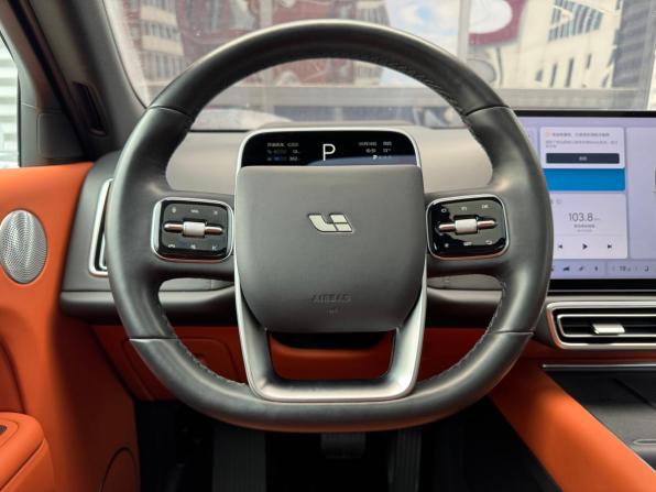 Li Auto (Lixiang) L7 I с пробегом 2023 года, цена 5 550 000 рублей, 28467 км, внедорожник, Автокод Объявления