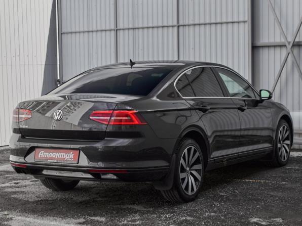 Volkswagen Passat B8 с пробегом 2019 года, цена 2 200 000 рублей, 71191 км, седан, Автокод Объявления