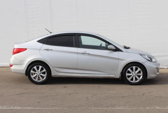 Hyundai Solaris I с пробегом 2011 года, цена 795 000 рублей, 179646 км, седан, Автокод Объявления