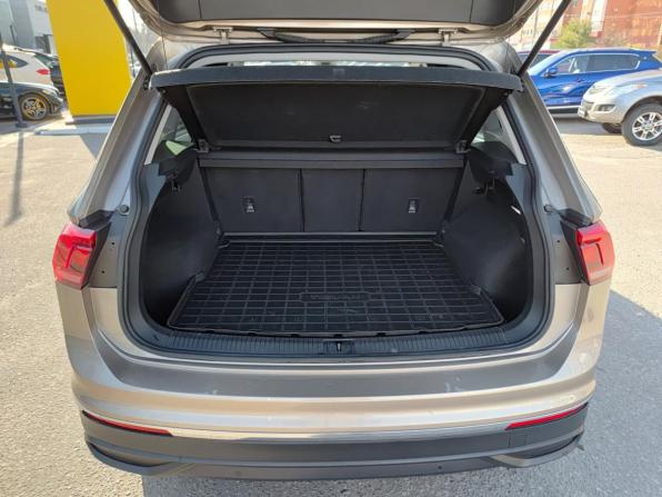 Volkswagen Tiguan II Рестайлинг с пробегом 2021 года, цена 2 500 000 рублей, 115000 км, внедорожник, Автокод Объявления