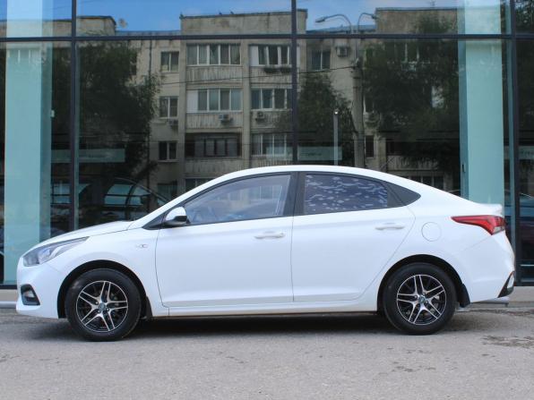 Hyundai Solaris II с пробегом 2018 года, цена 1 285 000 рублей, 127000 км, седан, Автокод Объявления
