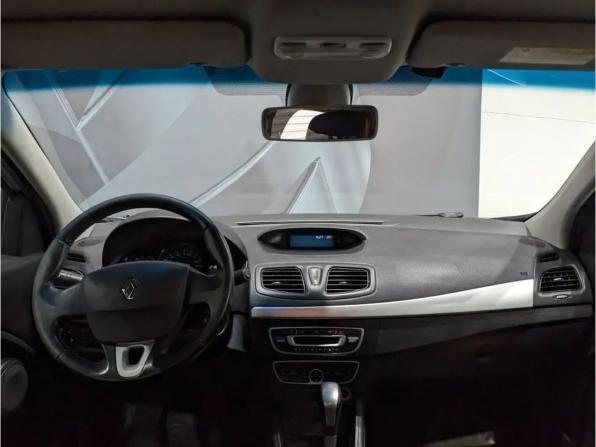 Renault Fluence I Рестайлинг с пробегом 2013 года, цена 500 000 рублей, 218006 км, седан, Автокод Объявления