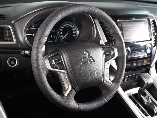 Mitsubishi Pajero Sport III с пробегом 2017 года, цена 2 890 000 рублей, 173106 км, внедорожник, Автокод Объявления