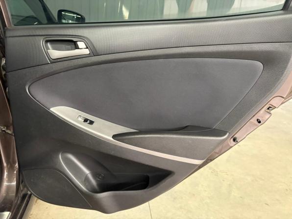 Hyundai Solaris I Рестайлинг с пробегом 2015 года, цена 897 000 рублей, 212796 км, седан, Автокод Объявления