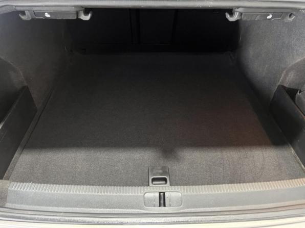 Volkswagen Passat B7 с пробегом 2011 года, цена 975 000 рублей, 213221 км, седан, Автокод Объявления