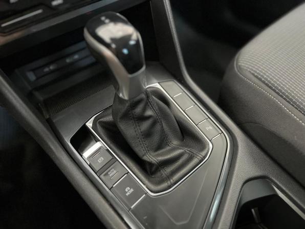 Volkswagen Tiguan II Рестайлинг с пробегом 2021 года, цена 2 280 000 рублей, 132725 км, внедорожник, Автокод Объявления