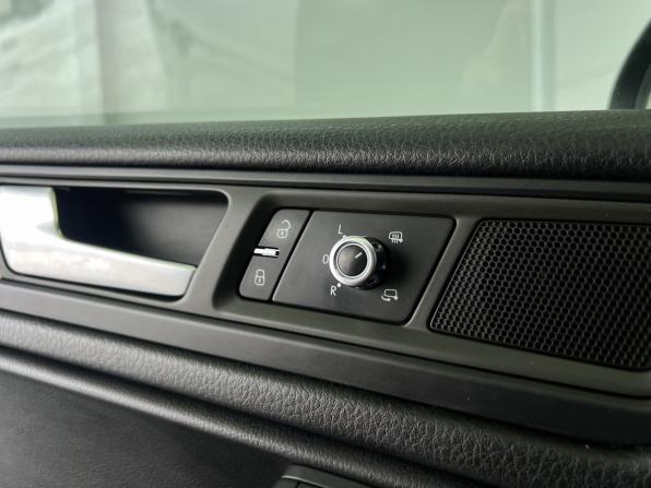 Volkswagen Touareg II с пробегом 2011 года, цена 2 199 000 рублей, 147252 км, внедорожник, Автокод Объявления