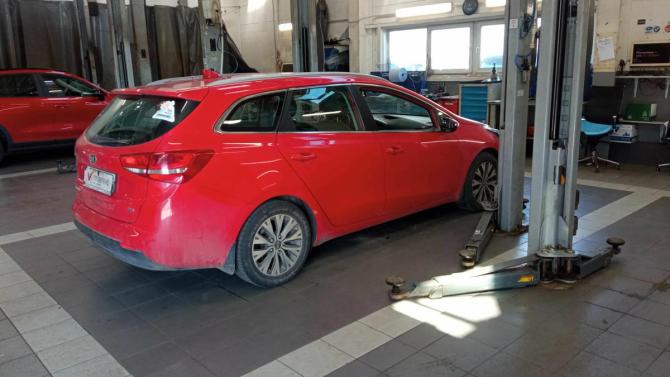 Kia Ceed II Рестайлинг с пробегом 2017 года, цена 1 539 000 рублей, 87336 км, хэтчбек, Автокод Объявления