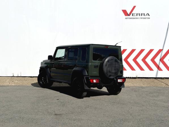 Suzuki Jimny IV с пробегом 2023 года, цена 3 340 000 рублей, 8151 км, внедорожник, Автокод Объявления