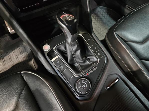 Volkswagen Tiguan II Рестайлинг с пробегом 2021 года, цена 2 800 000 рублей, 130619 км, внедорожник, Автокод Объявления
