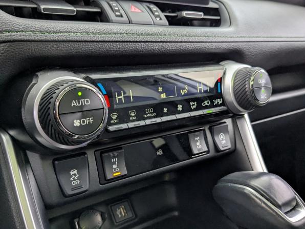 Toyota RAV4 V (XA50) с пробегом 2023 года, цена 3 850 000 рублей, 41350 км, внедорожник, Автокод Объявления