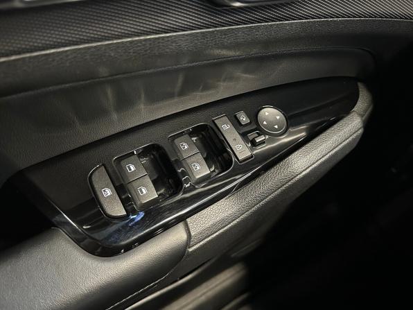 Kia Sportage V с пробегом 2022 года, цена 3 180 000 рублей, 92850 км, внедорожник, Автокод Объявления