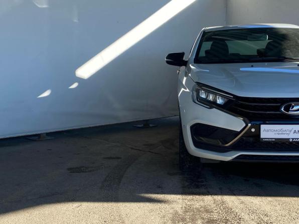 Lada (ВАЗ) Vesta I Рестайлинг (NG) с пробегом 2023 года, цена 992 720 рублей, 73150 км, седан, Автокод Объявления