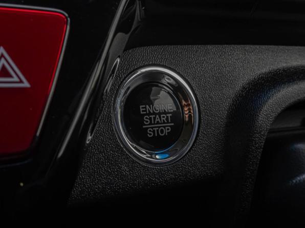 Honda Stepwgn V Рестайлинг с пробегом 2019 года, цена 2 320 000 рублей, 80193 км, минивэн, Автокод Объявления