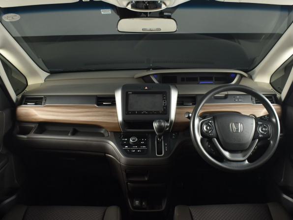 Honda Freed II Рестайлинг с пробегом 2020 года, цена 1 664 995 рублей, 70729 км, компактвэн, Автокод Объявления