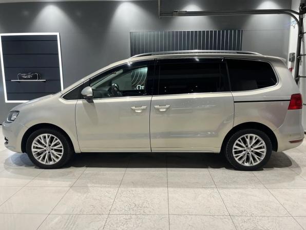 Volkswagen Sharan II с пробегом 2013 года, цена 1 450 000 рублей, 64062 км, минивэн, Автокод Объявления