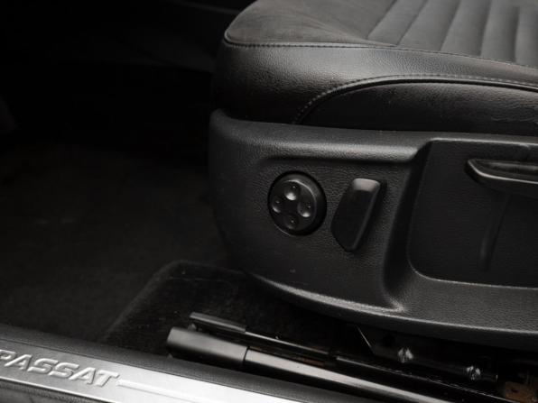 Volkswagen Passat B7 с пробегом 2012 года, цена 880 000 рублей, 367450 км, универсал, Автокод Объявления
