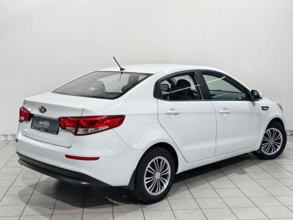 Kia Rio III Рестайлинг с пробегом 2015 года, цена 1 095 000 рублей, 100027 км, седан, Автокод Объявления