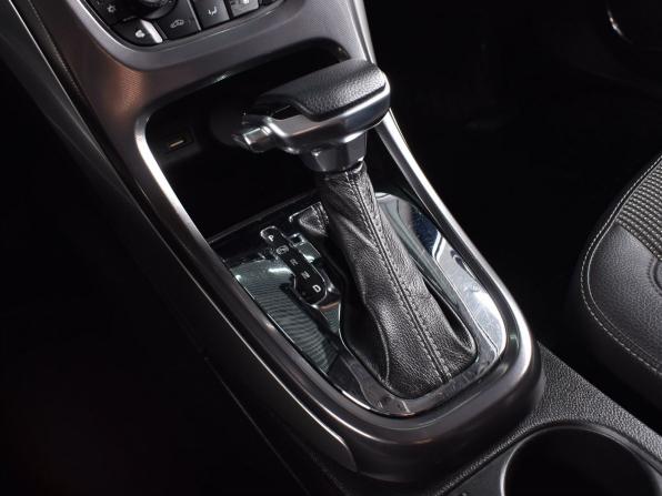 Opel Astra J с пробегом 2010 года, цена 719 995 рублей, 177978 км, хэтчбек, Автокод Объявления