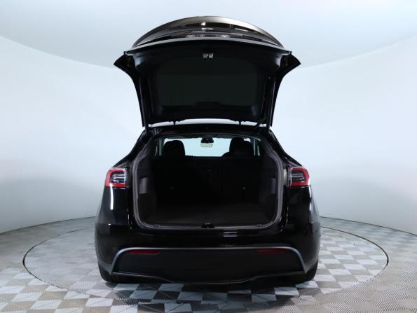Tesla Model Y I с пробегом 2023 года, цена 4 688 950 рублей, 55521 км, внедорожник, Автокод Объявления