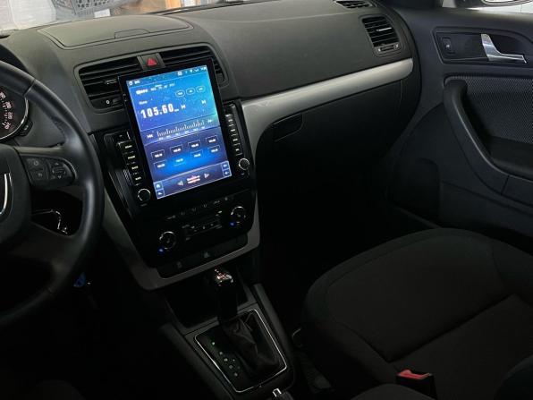 Skoda Yeti I с пробегом 2013 года, цена 1 190 000 рублей, 129929 км, внедорожник, Автокод Объявления