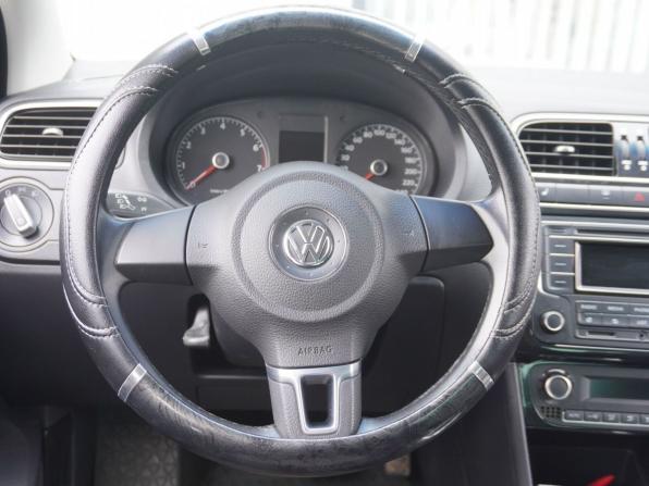 Volkswagen Polo V с пробегом 2014 года, цена 858 000 рублей, 131839 км, седан, Автокод Объявления