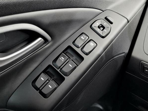 Hyundai ix35 I Рестайлинг с пробегом 2015 года, цена 1 450 000 рублей, 136545 км, внедорожник, Автокод Объявления